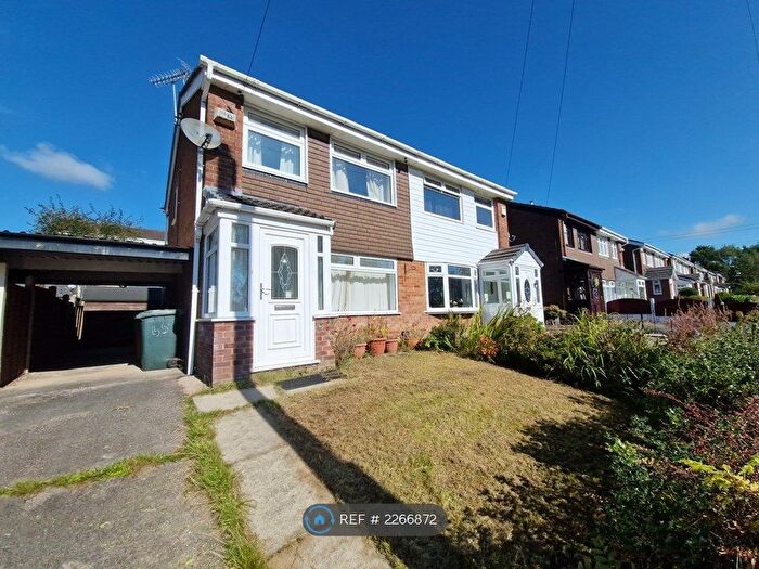 3 Bedroom Semi-Detached House To Rent In Glenwood Drive, Middleton, Manchester, M24