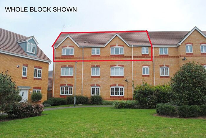 2 Bedroom Flat To Rent In Regency Court, Rushden, NN10