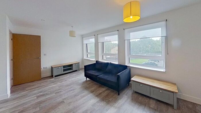 1 Bedroom Flat To Rent In Elfin Square, Edinburgh, EH11