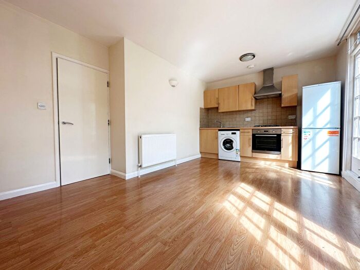 1 Bedroom Flat To Rent In High Street, Orpington, BR6