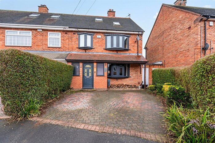 4 Bedroom Semi Detached House For Sale In Packwood Close, Bentley Heath, Solihull, B93