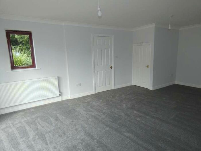 2 Bedroom Detached House For Sale In Hunsworth Lane, Hunsworth