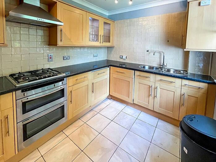 2 Bedroom Flat To Rent In Brickfields, Harrow On The Hill, Harrow, HA2