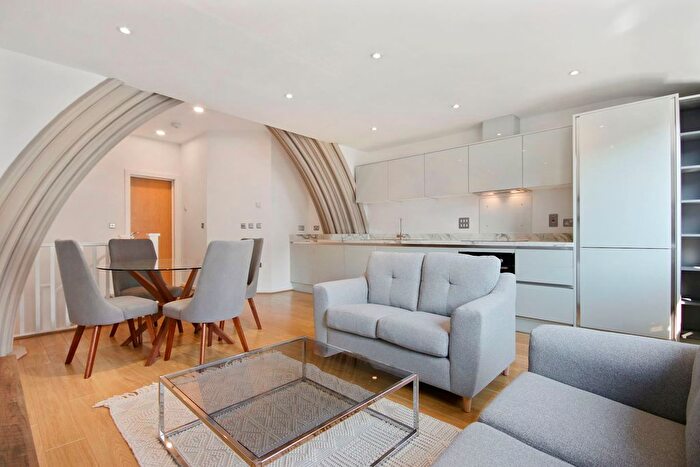 2 Bedroom Flat To Rent In St Augustines Court, Bermondsey, SE1