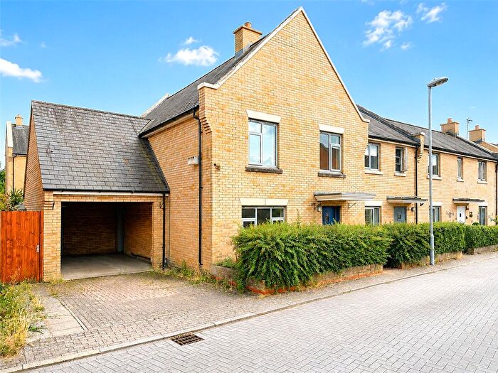 4 Bedroom Semi Detached House For Sale In Sweetpea Way, Cambridge, CB4