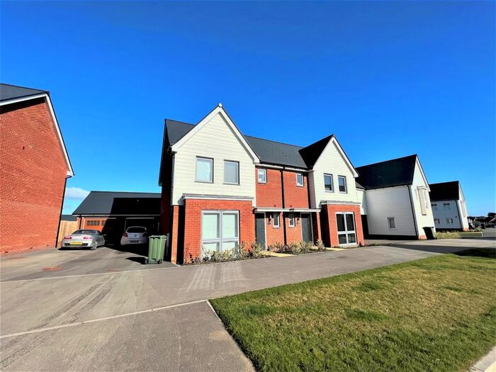 3 Bedroom Semi-Detached House To Rent In Foxglove Avenue, Bexhill-On-Sea, TN40