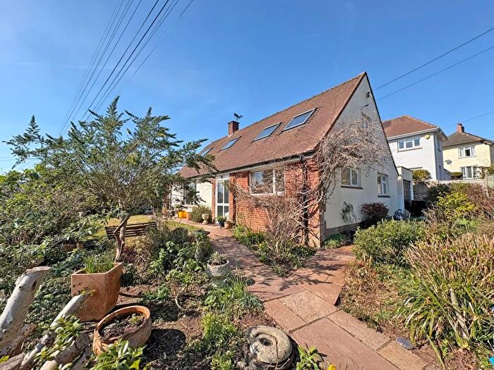 4 Bedroom Detached Bungalow To Rent In Manstone Mead, Sidmouth, EX10