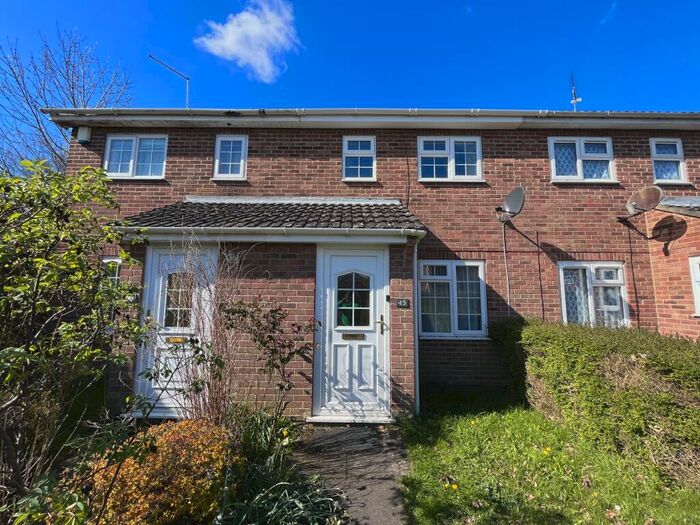 2 Bedroom House To Rent In Pimpern Close, BH17