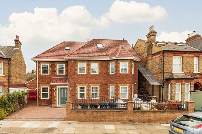 1 Bedroom Flat To Rent In Coldershaw Road, London, W13