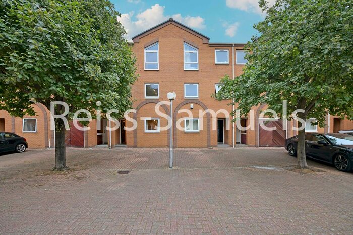 5 Bedroom Terraced House To Rent In Cyclops Mews, Isle Of Dogs, Canary Wharf, London E14