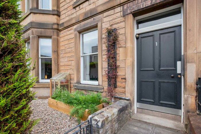 1 Bedroom Flat To Rent In Belgrave Terrace, Corstorphine, Edinburgh, EH12