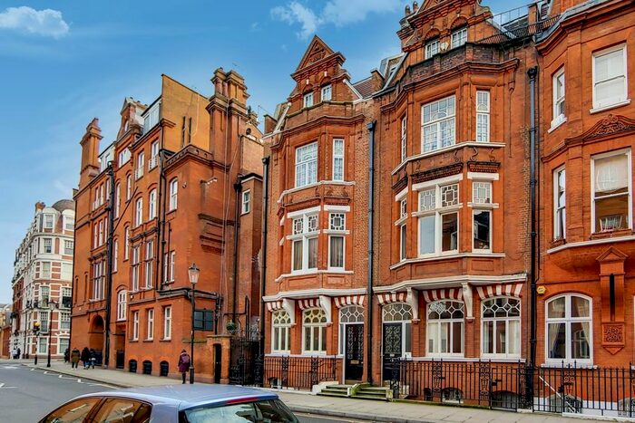 2 Bedroom Flat To Rent In Draycott Place, Chelsea ., SW3