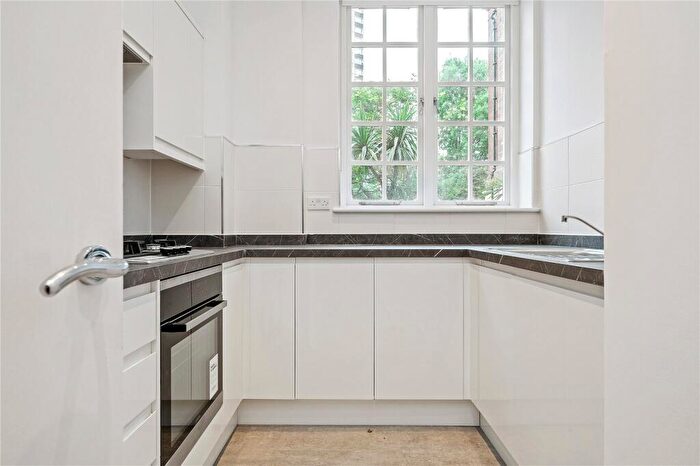 2 Bedroom Apartment To Rent In St Mark's Apartments, City Road, London, EC1V