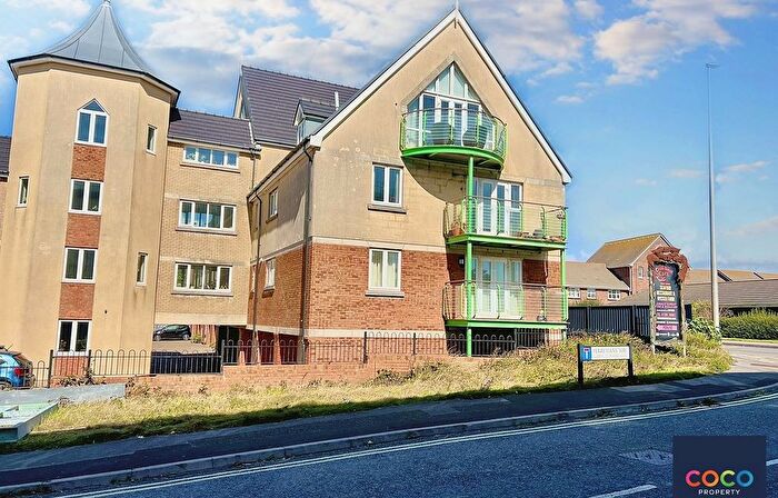 3 Bedroom Semi-Detached House For Sale In Passage Close, Weymouth, DT4