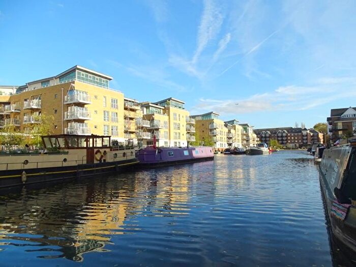 2 Bedroom Flat To Rent In Halyards Court, Durham Wharf Drive, Brentford, TW8
