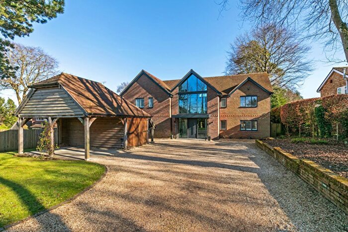 6 Bedroom Detached House For Sale In Lanham Lane, Winchester, SO22