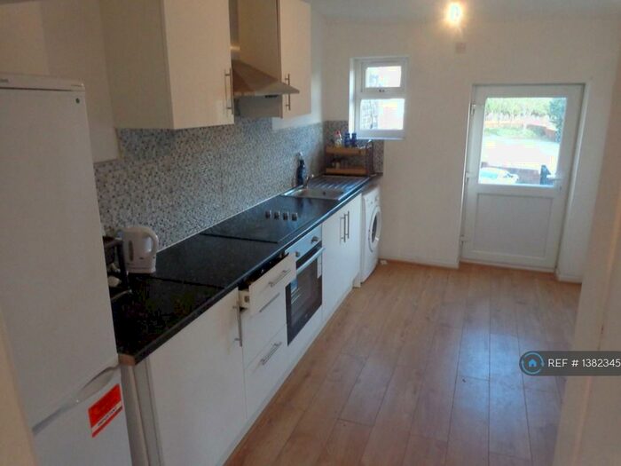 1 Bedroom Flat To Rent In Waterloo Road, Stoke, ST6