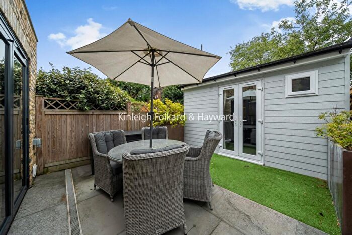 2 Bedroom End Of Terrace House To Rent In Adelaide Road, Chislehurst, BR7