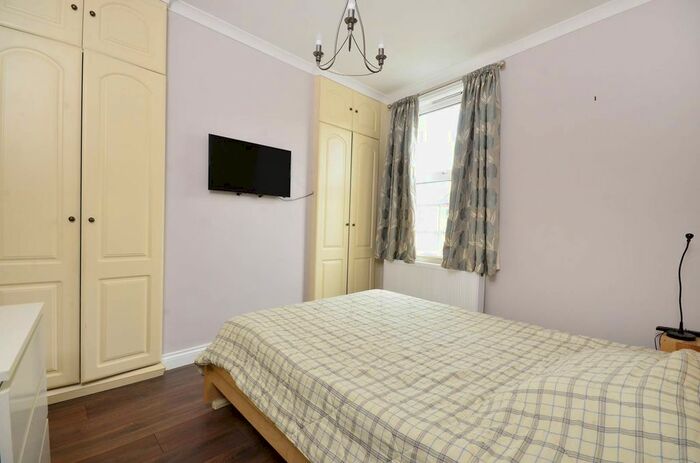 4 Bedroom Terraced House To Rent In Merton Road, Southfields, London, SW18