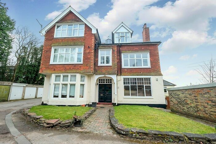 1 Bedroom Flat To Rent In Monks Horton, Sandhurst Road, Tunbridge Wells, Kent, TN2