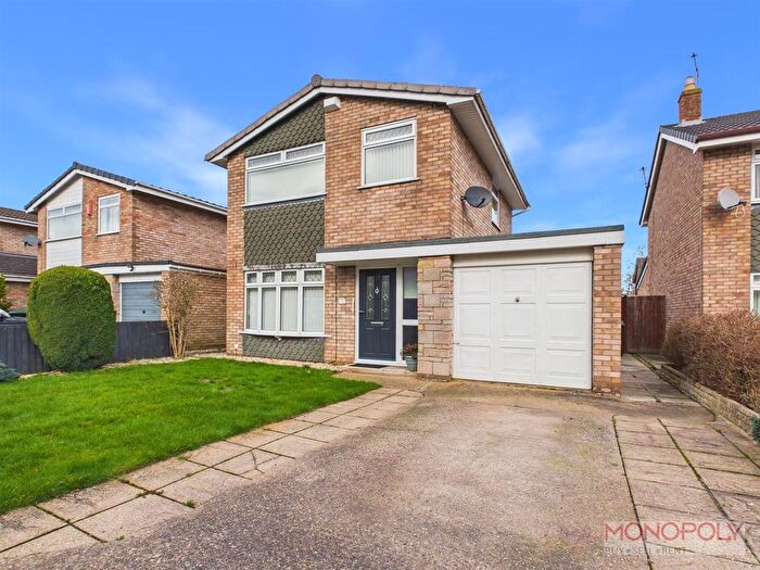 3 Bedroom Detached House For Sale In Heol Llawhaden, Wrexham, LL12