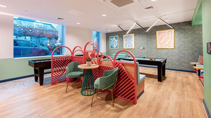 Studio To Rent In Stour Road, London, E3