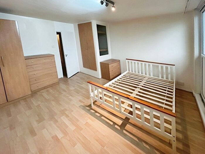 2 Bedroom Flat To Rent In Tolsford Road, London, E5