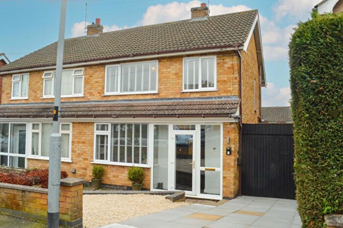 3 Bedroom Semi Detached House For Sale In Highfield Drive, Wigston, Leicester, LE18