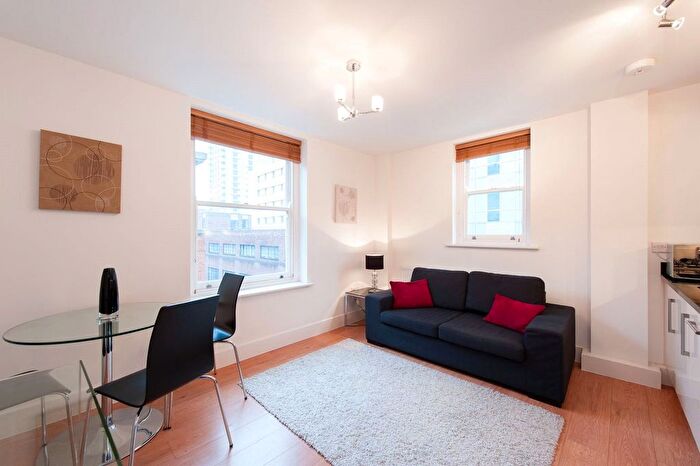 2 Bedroom Flat To Rent In Whitechapel High Street, London, E1