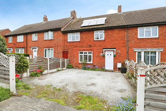 3 Bedroom Terraced House For Sale In Walworth Avenue, Harrogate, North Yorkshire, HG2