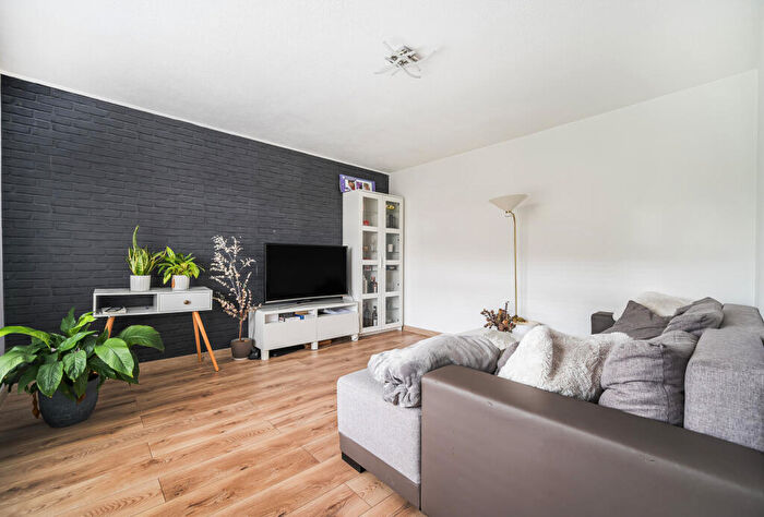 3 Bedroom Terraced House For Sale In Newnham Place, Patchway, Bristol, BS34