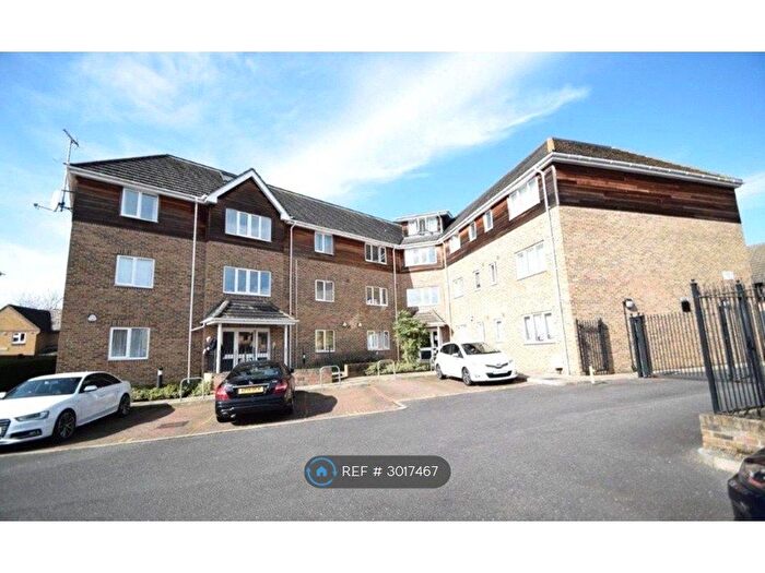 2 Bedroom Flat To Rent In Richard Dodd Place, Slough, SL1