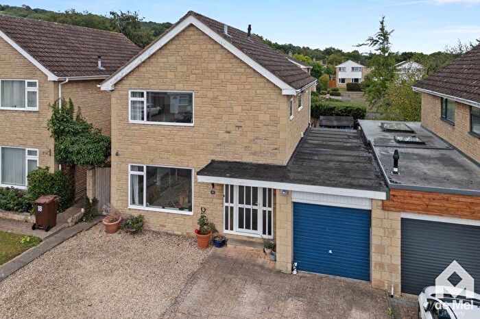 3 Bedroom Detached House For Sale In Piccadilly Way, Cheltenham, GL52