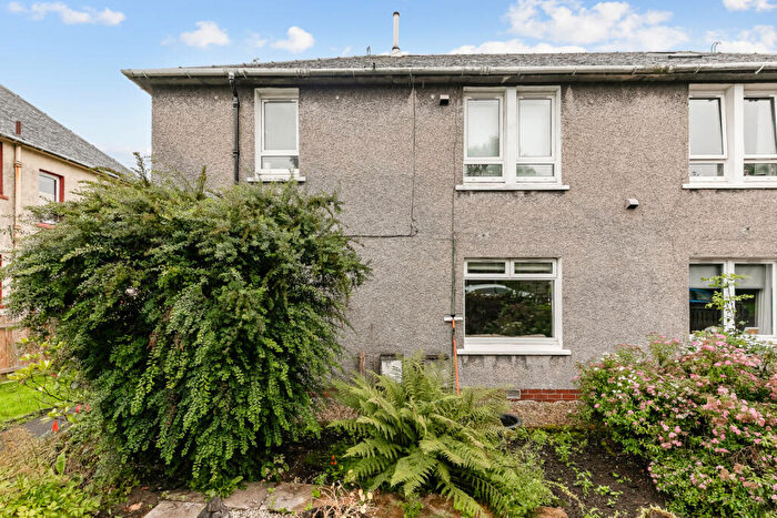 2 Bedroom Flat For Sale In Westerton Avenue, Busby, G76