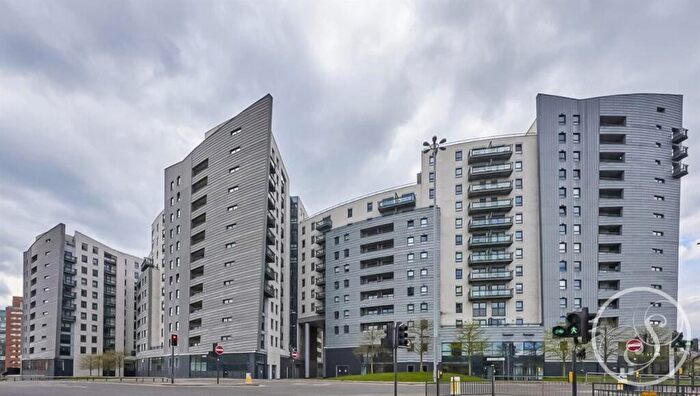 2 Bedroom Apartment To Rent In Gateway East, Marsh Lane, Leeds, LS9