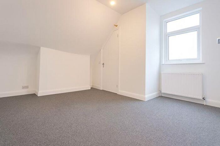 Property To Rent In Myddleton Road, Bounds Green, N22