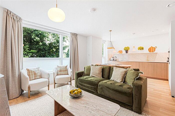 2 Bedroom Apartment To Rent In Flat, River View, North Street, Oxford, OX2