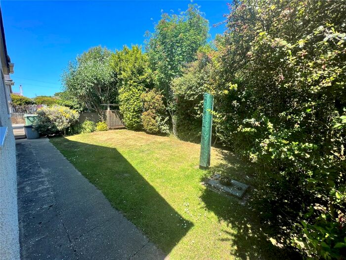 3 Bedroom Bungalow For Sale In Lon Penrhos, Morfa Nefyn, Pwllheli