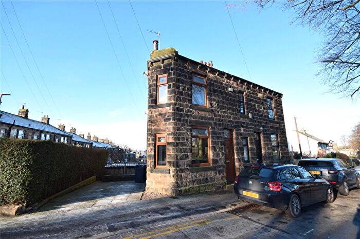 2 Bedroom Terraced House To Rent In Park Road, Rawdon, Leeds, LS19