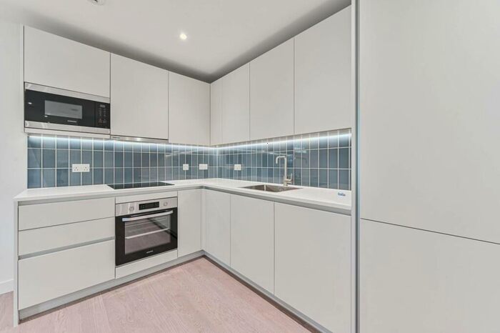 1 Bedroom Flat To Rent In The Fold, Croydon, CR0