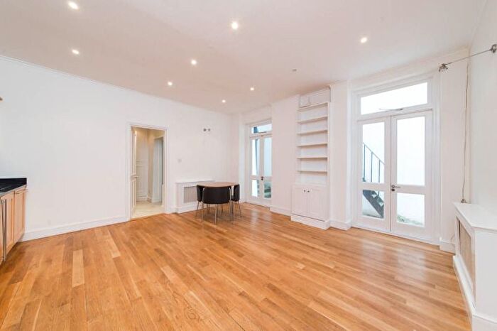 1 Bedroom Flat To Rent In Queens Gate, South Kensington, SW7