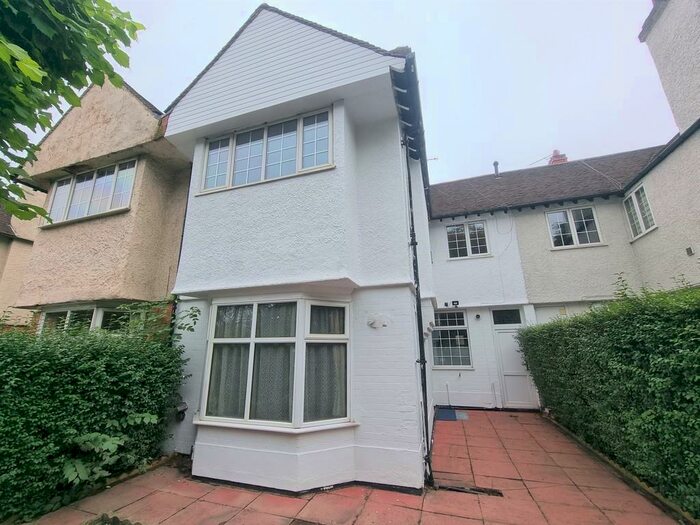 4 Bedroom Town House To Rent In East Park Road, Evington, Leicester, LE5