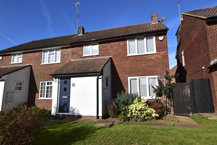 4 Bedroom Semi Detached House For Sale In Eastnor, Bovingdon, Hemel Hempstead, HP3