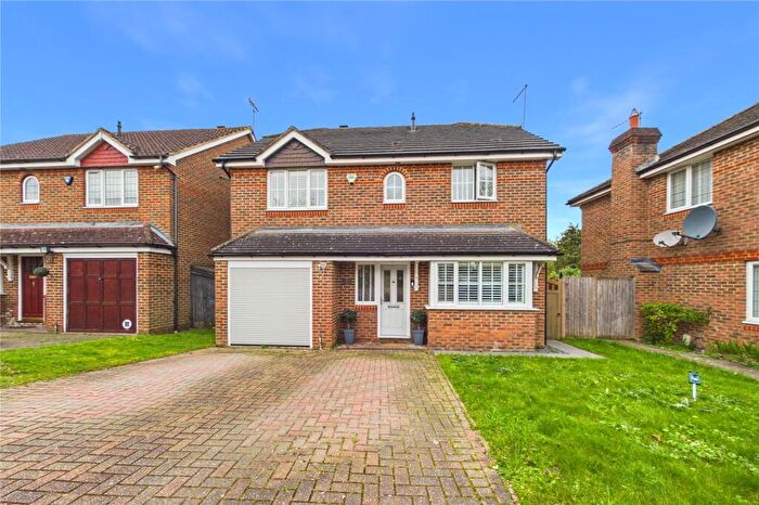 4 Bedroom Detached House For Sale In Woodcock Court, Three Mile Cross, Reading, Berkshire, RG7