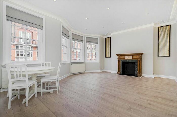 3 Bedroom Flat To Rent In Green Street, Mayfair, London, W1K