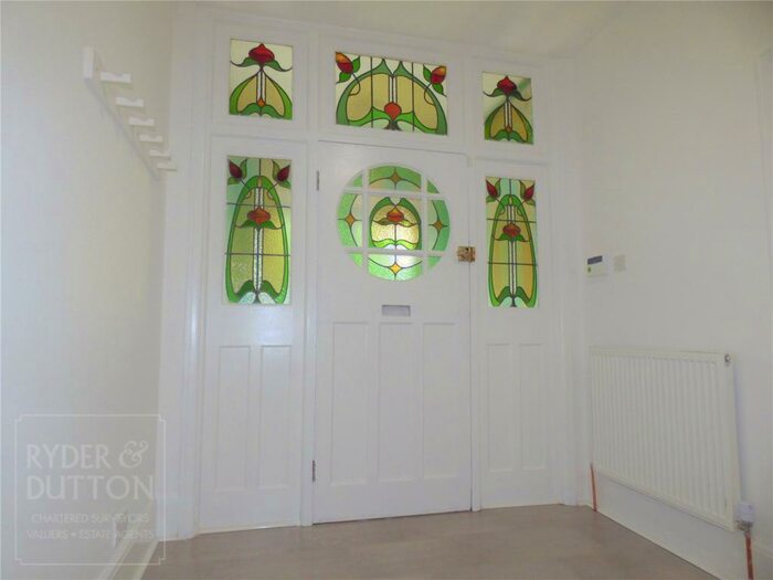 4 Bedroom Semi-Detached House To Rent In Thornham New Road, Castleton, Rochdale, OL11