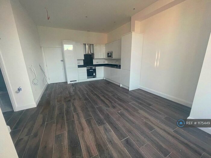 1 Bedroom Flat To Rent In Warham Road, South Croydon, CR2