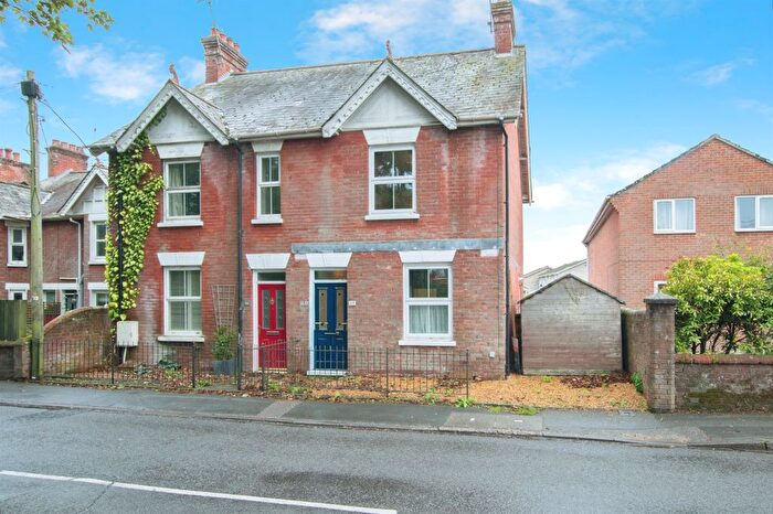 2 Bedroom Semi-Detached House For Sale In Station Road, Fordingbridge, SP6