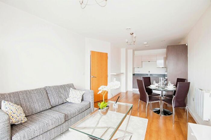 1 Bedroom Flat For Sale In Ocean Drive, Gillingham, ME7