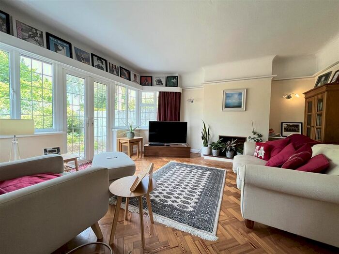 3 Bedroom Semi-Detached House To Rent In Anne Boleyns Walk, Cheam, Sutton, SM3